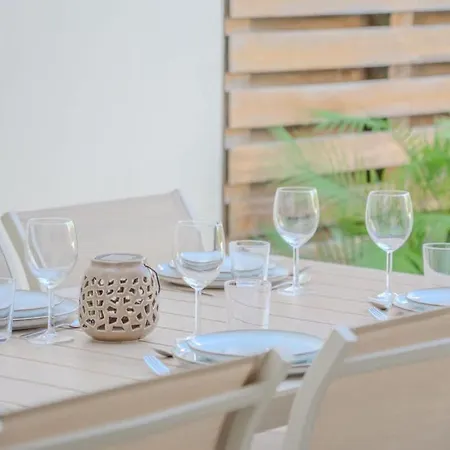 Paul - Terrasse - Parking Prive - 6 Invites *